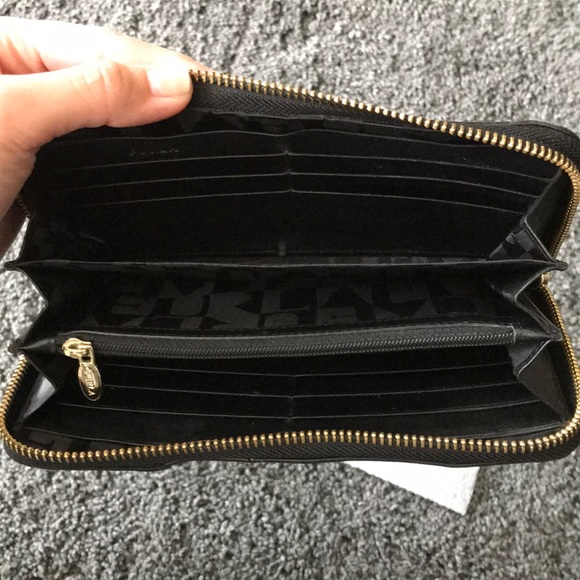 ✨Authentic FURLA Wallet - EUC! - Picture 3 of 8